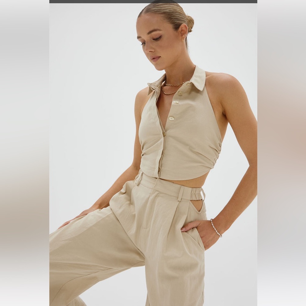 Sovere Momento Crop Top & Interval Pants Set